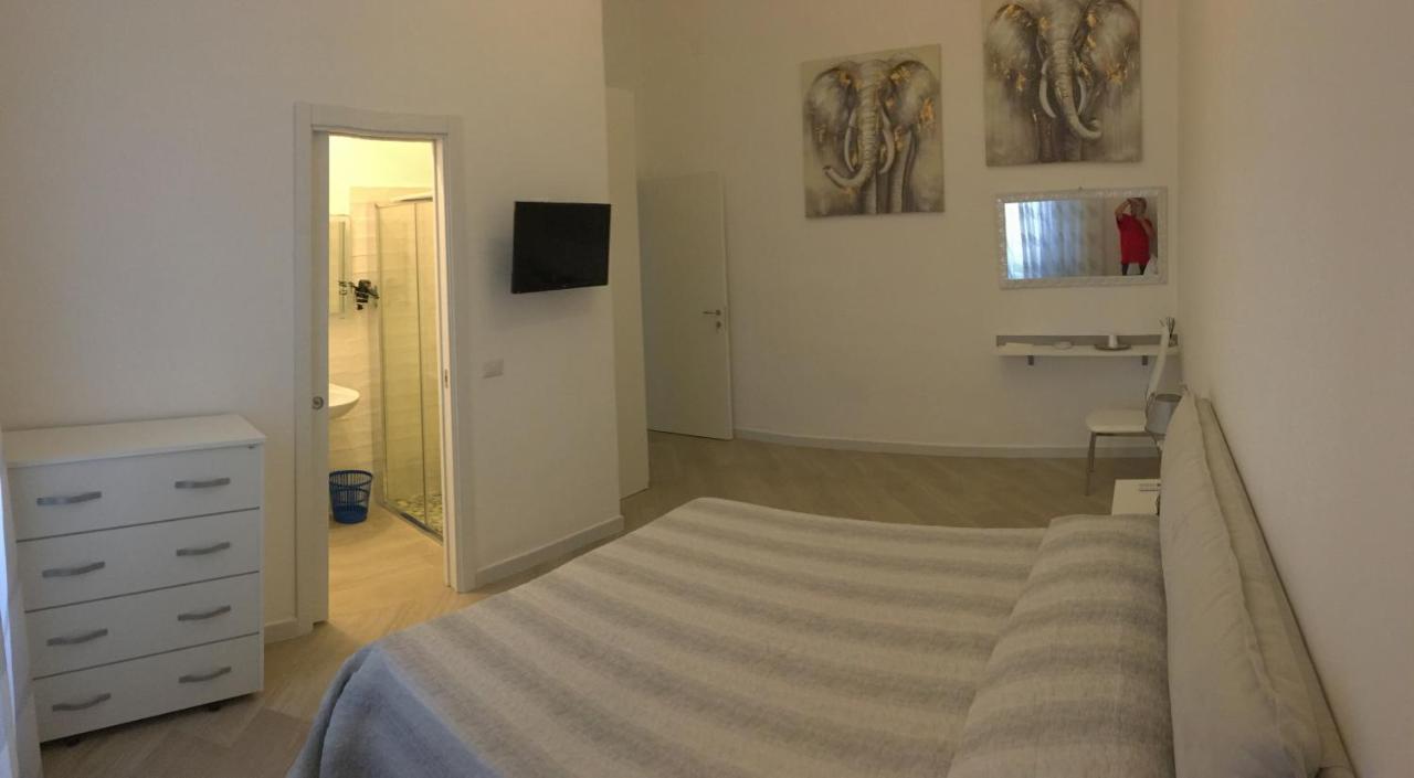 נאפולי Casa Theodor B&B מראה חיצוני תמונה